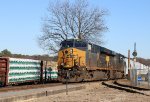 CSX 3377 leads train L619-19 southbound